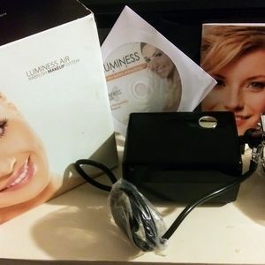 Luminess Air Makeup System---NEW